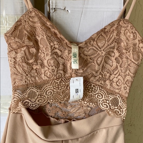 Romper - Picture 5 of 5